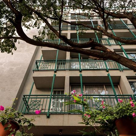 Bougainvilla Apartment Surat Buitenkant foto